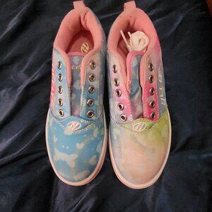 Girls Heelys Sz 1
